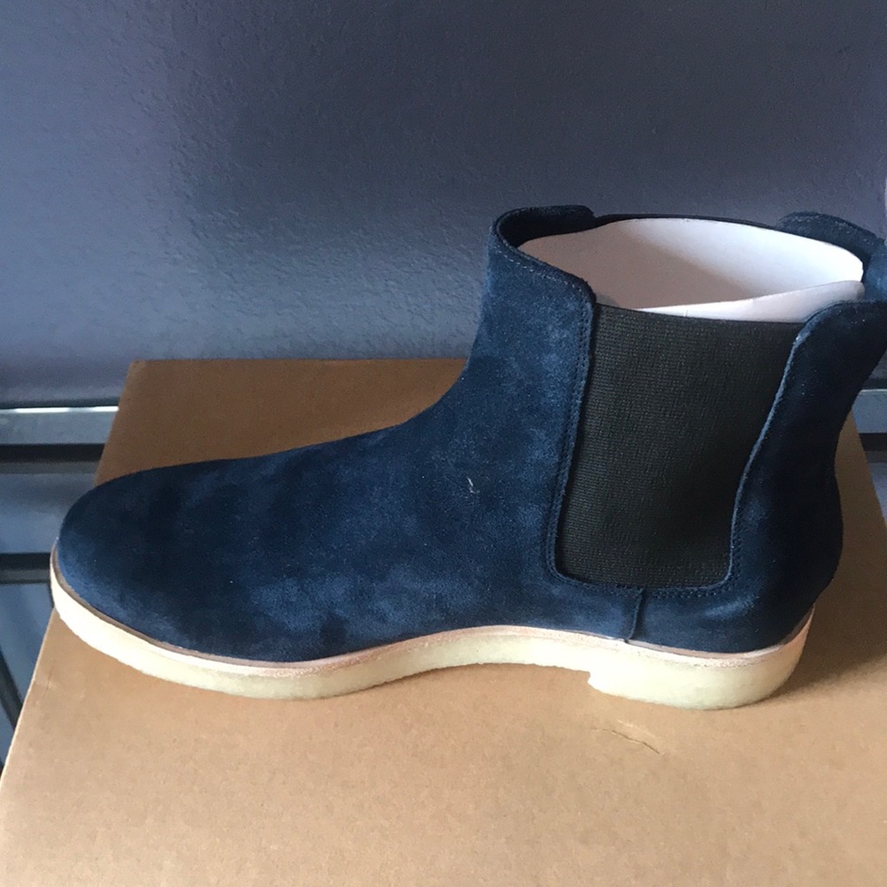 Boots - Picture 3 of 5
